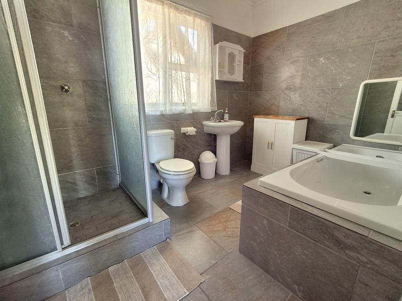 5 Bedroom Property for Sale in Britannia Bay Western Cape